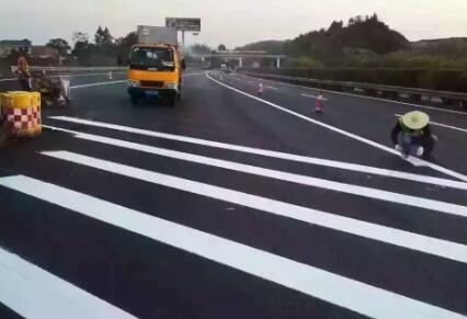 蘇州工廠道路劃線優(yōu)質(zhì)商家，蘇州吳江區(qū)道路交通劃線找飛揚(yáng)市政