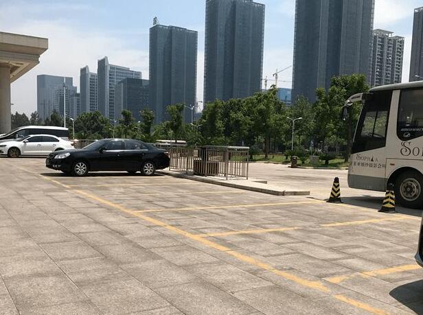 酒店賓館停車位劃線找什么單位，找誰來劃線？