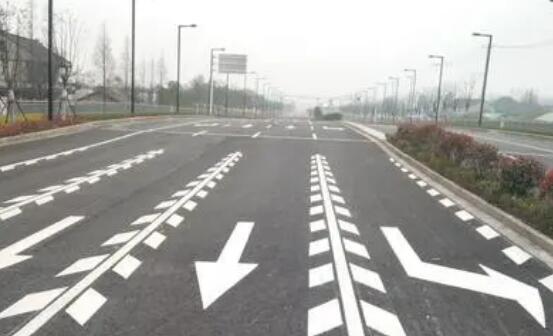 冷噴標(biāo)線一平方多少錢？道路劃線冷涂多少錢？
