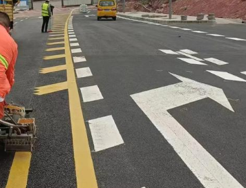 蘇州道路劃線施工，城市交通的無(wú)聲引導(dǎo)者